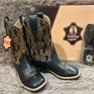 Cowboy Legend kids cowboy boot. NWT, leather